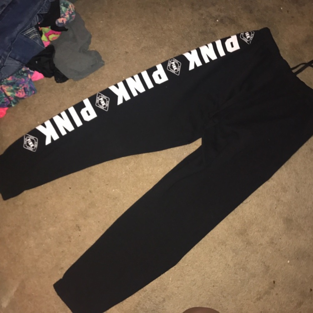 VS PINK 2017 Joggers ❤️🔆❤️🔆❤️